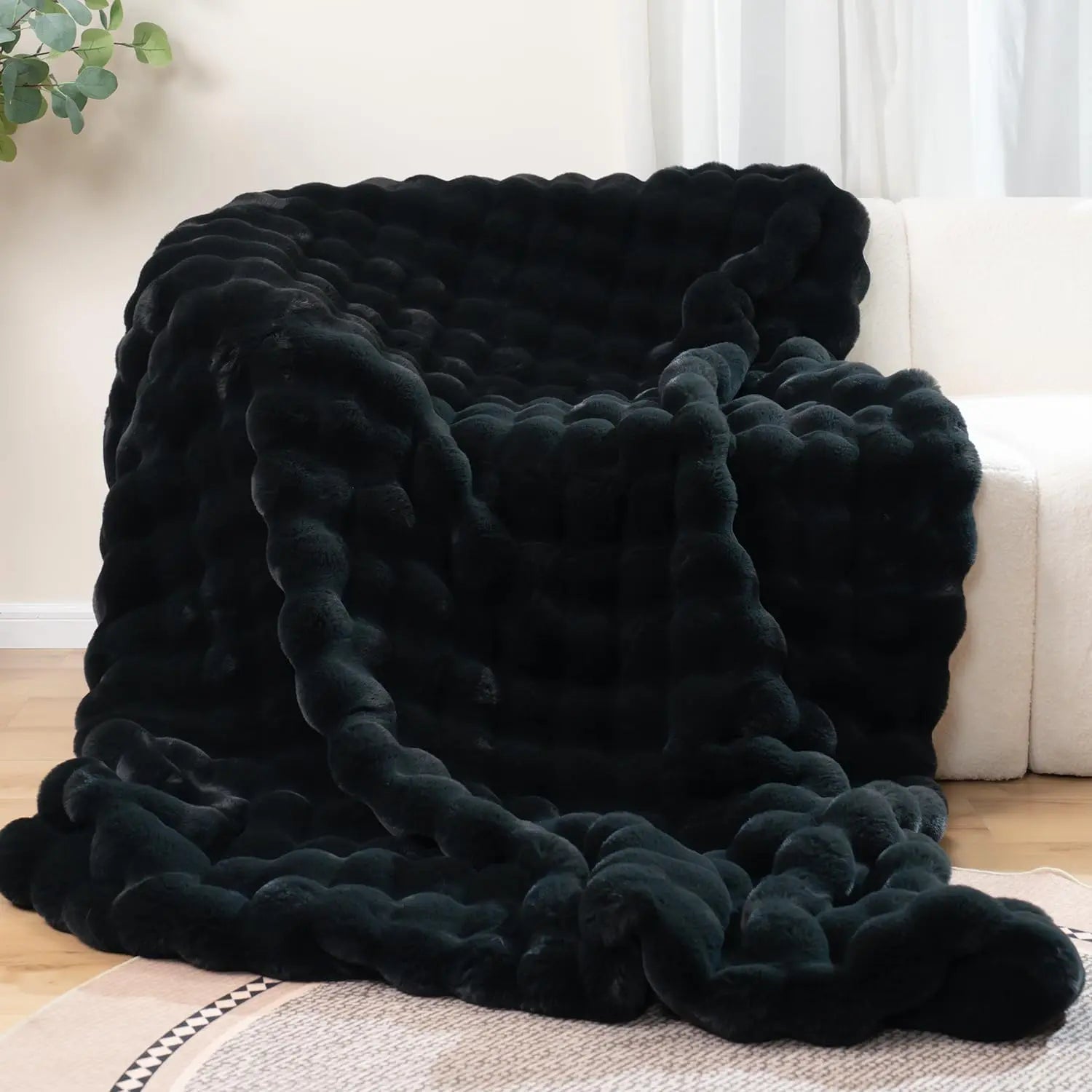 Macinso Luxury Oversized Plush Rabbit Faux Fur Throw Blanket - Super Comfort, Warm and Fluffy for Couch, Chair, Bed, and Living Room - Brown